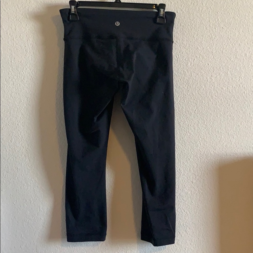Plain black lululemon luon size 6